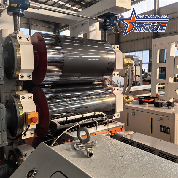 Molibdén-diszulfid lemez extrudáló berendezés szállítása