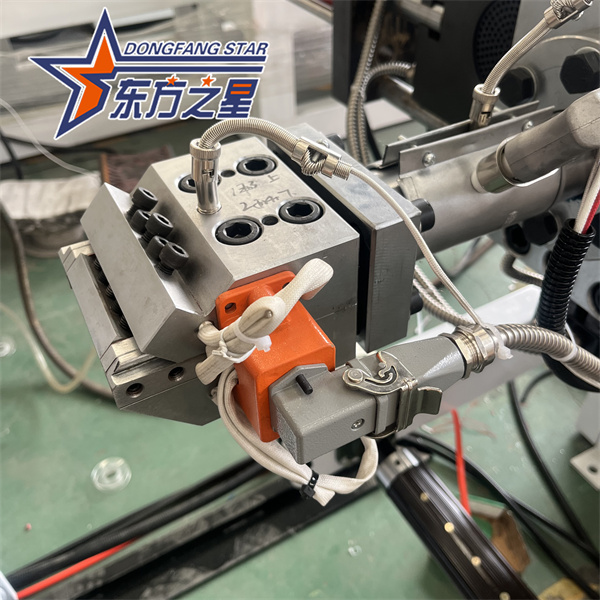 Nagy sebességű TPE vízzáró gyártósor