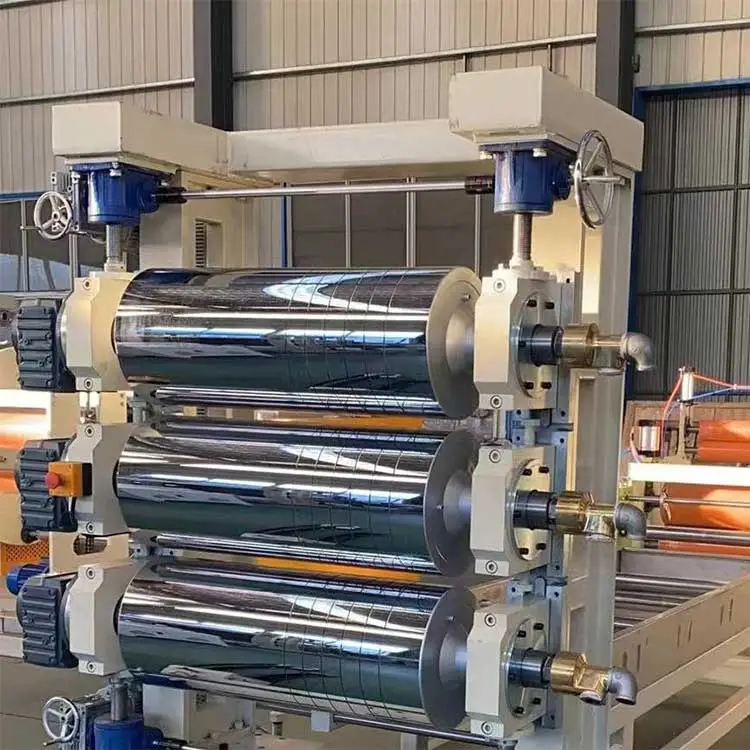 PVC ajtófüggöny extrudáló gép