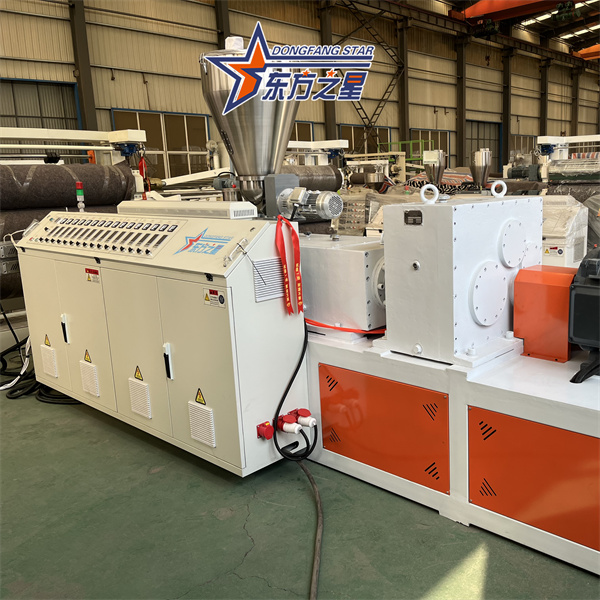 PVC T Die Sheet extruder gép