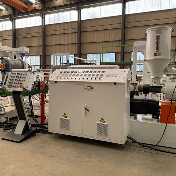 TPU lemez extruder gép